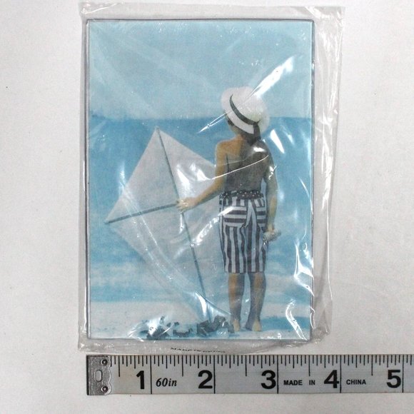 10 Clear Plastic or Acrylic Picture Holders With Magnets On Back - Picture 8 of 9